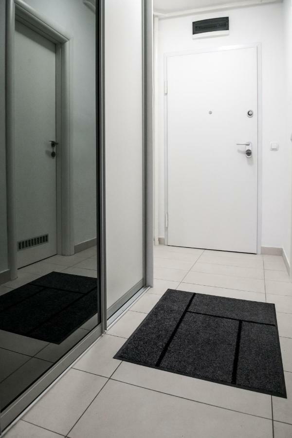 Sauna - Flexible Selfcheckins 6 - Zagreb - Garage - Electric Vehicle Ccharger - Loggia - New - Luxury - Apartments Repinc 6 Εξωτερικό φωτογραφία