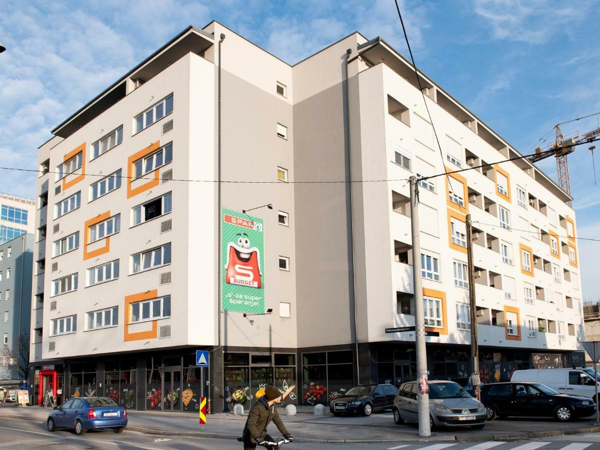 Sauna - Flexible Selfcheckins 6 - Zagreb - Garage - Electric Vehicle Ccharger - Loggia - New - Luxury - Apartments Repinc 6 Εξωτερικό φωτογραφία